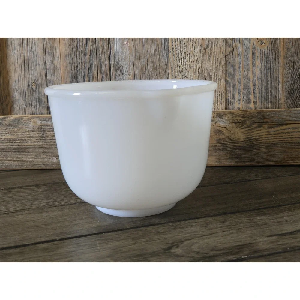 Vintage Glasbake Sunbeam Classic White Milk Glass Mixing Bowl With Pour Spout 7